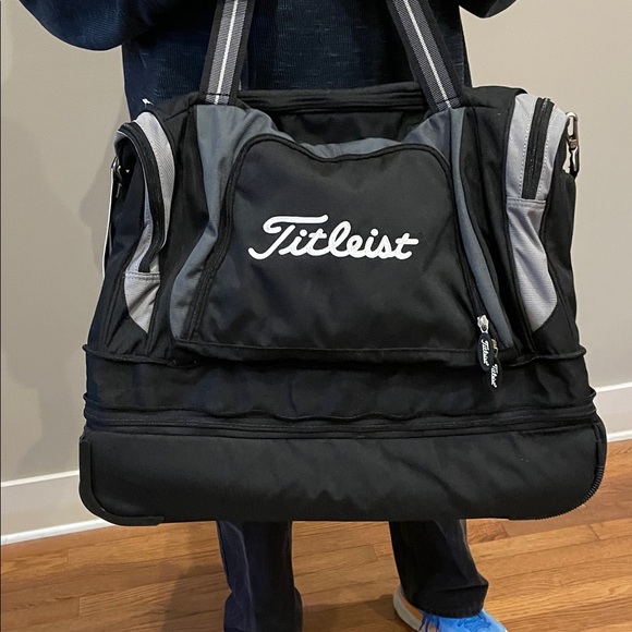 Titleist Black and Gray Expandable Duffel Bag with Wheels - Picture 12 of 16